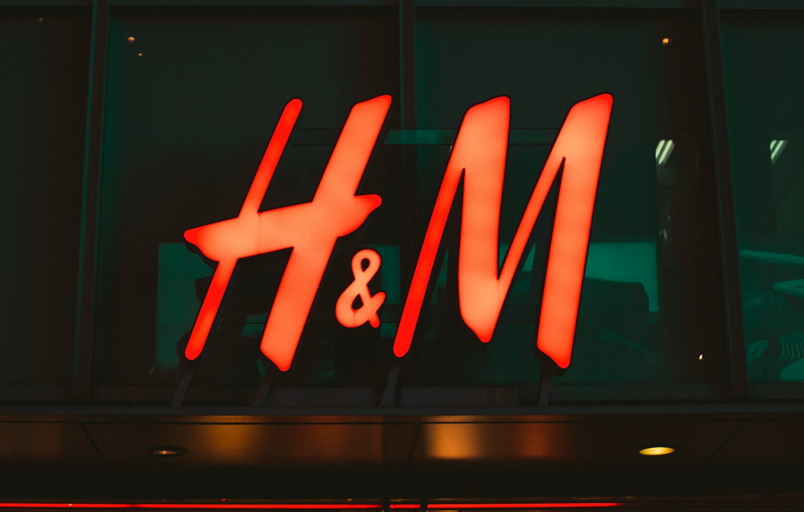 HM H&M neon signage